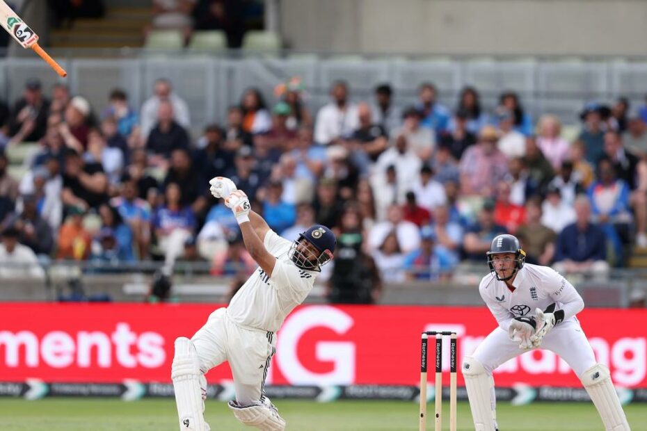 Keeping up the good work: Pant and Smith display their batting prowess