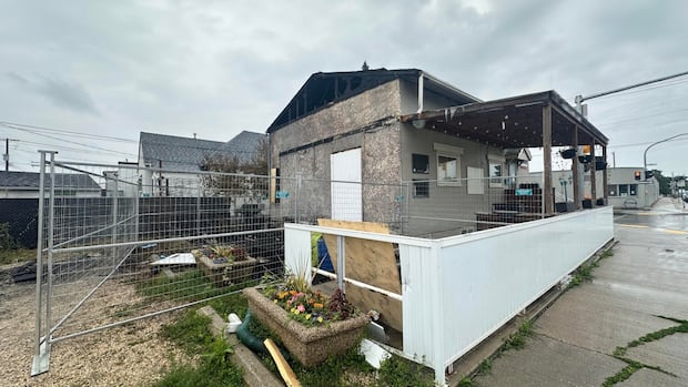 Some business owners say arson, extortion threats are driving them out of Winnipeg | CBC News