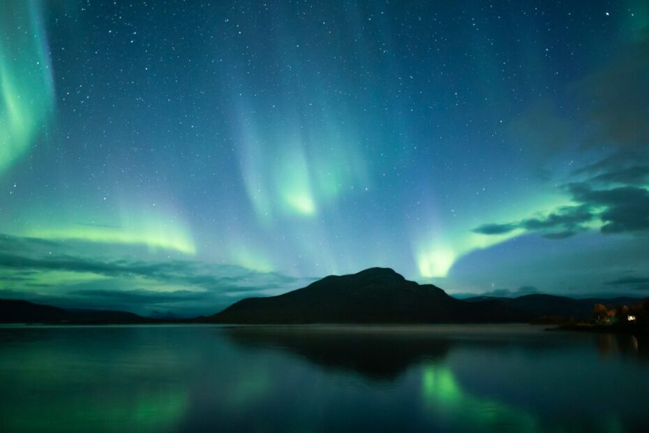 12 Best Places To See The Northern Lights This Winter - Idyllic Pursuit