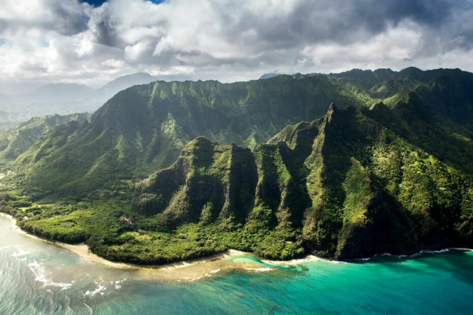 14 Seemingly Innocent Mistakes That Could Get You in Trouble in Hawaii - Idyllic Pursuit