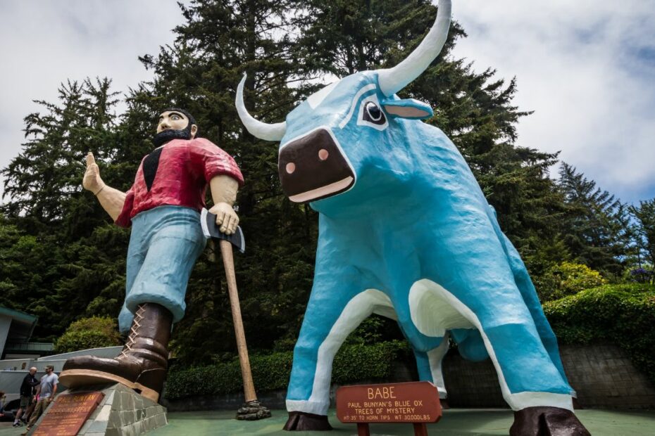 15 Historic Roadside Attractions in the U.S. Still Worth the Stop - Idyllic Pursuit
