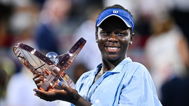 A star is born: Canadian teen Mboko outlasts Osaka to win National Bank Open title | CBC Sports
