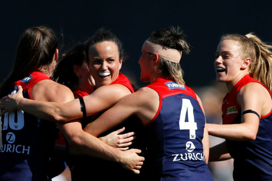 AFL News: Why legend believes AFLW is worth every cent of $50m-a-year loss, Blues' Curnow blow, Dogs' stark reality