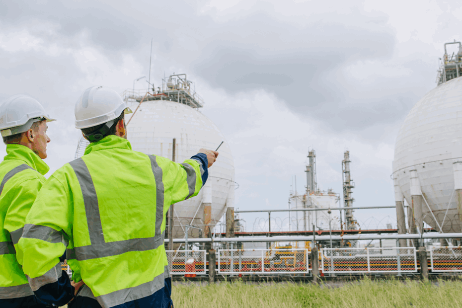 Amigo LNG Taps COMSA Marine for EPC Services