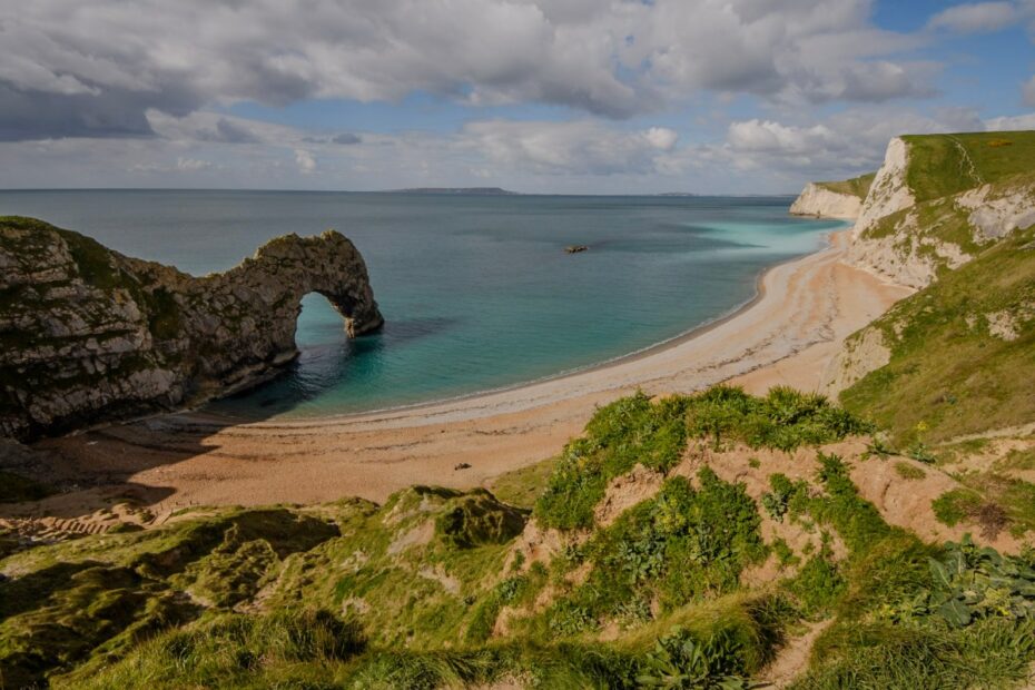 England & Wales 2024: Jurassic Coast & the Complete Geologic Timescale