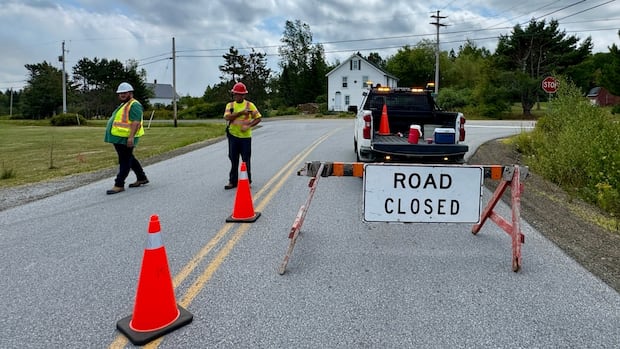 Evacuation order expanded as Annapolis County wildfire grows to more than 400 hectares | CBC News