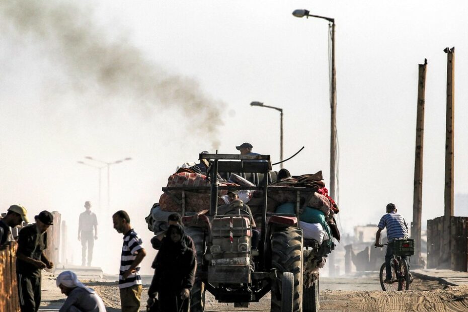 Gaza, intensificati gli attacchi, la Croce Rossa: 'Impossibile l'evacuazione di massa' - Notizie - Ansa.it