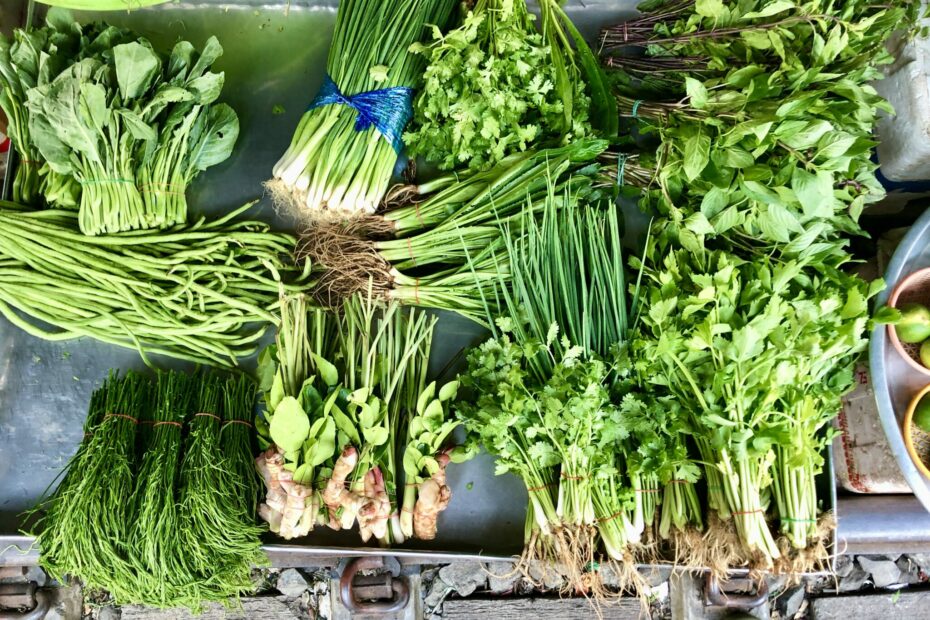 Herbilicious Living: The Flavorful & Healthy Power of Cooking with Fresh Herbs - Sharon Palmer, The Plant Powered Dietitian