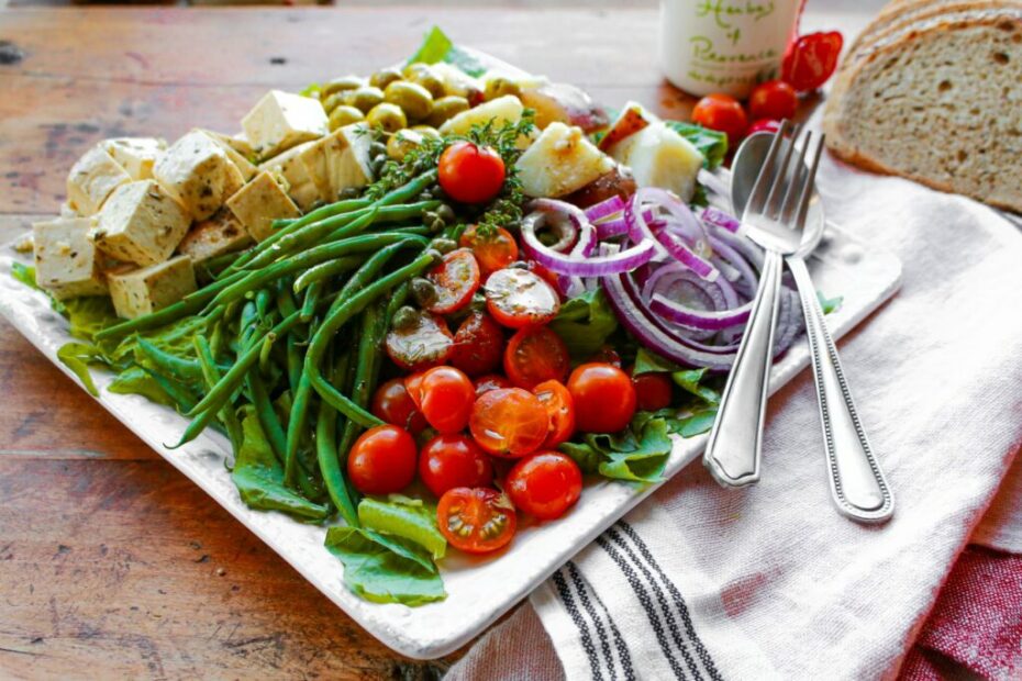 How to Build the Perfect Salad - Sharon Palmer, The Plant Powered Dietitian