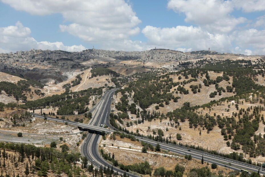 Israele approva il piano che divide la Cisgiordania - Notizie - Ansa.it