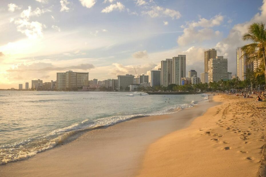 The 11 Biggest Wastes of Money on a Hawaiian Vacation - Idyllic Pursuit