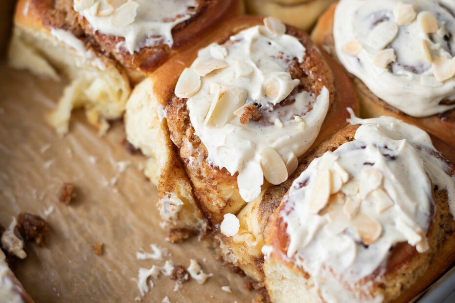A tray of the best almond cinnamon buns with frangipane recipe