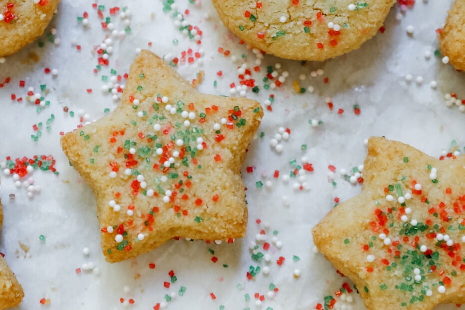 5-Ingredient Almond Flour Christmas Cookies | Elizabeth Rider