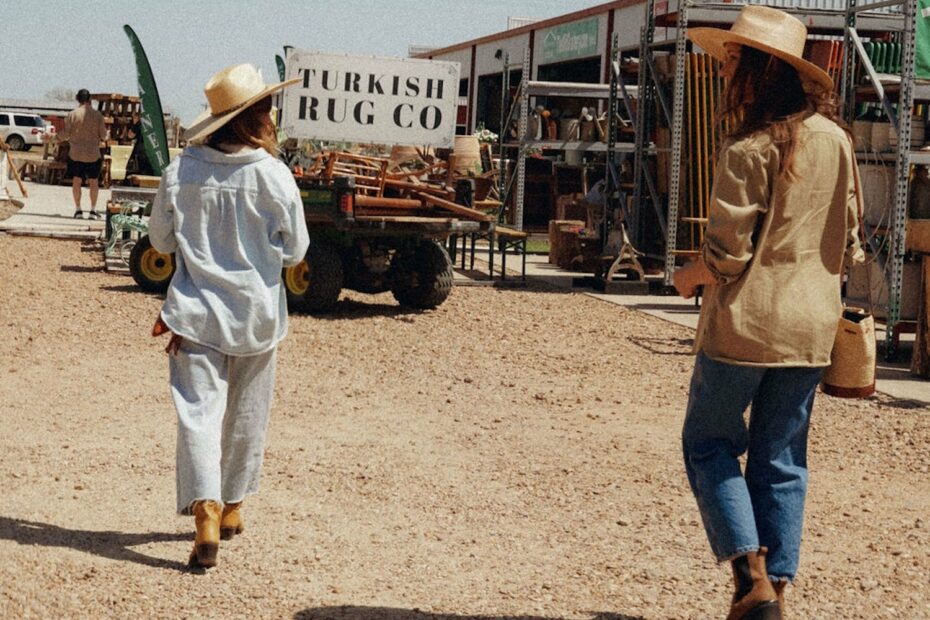 A Designer’s Guide to Shopping Round Top Antiques Fair