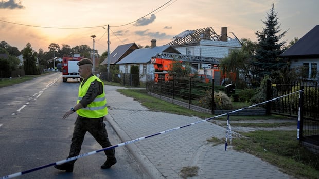 ANALYSIS | Poland says it found 14 Russian drones on its territory. Just how will NATO respond? | CBC News