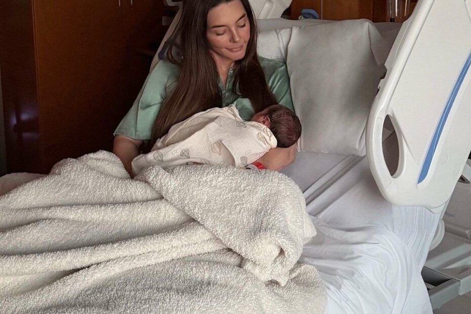 Bond Bosstick: The Birth Story | The Skinny Confidential