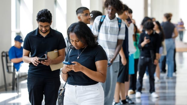 Canadian economy bled 66,000 jobs in August as unemployment rate at its highest since 'pandemic days' | CBC News