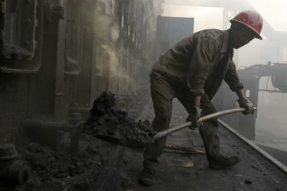 China, world's largest carbon polluting nation, announces new climate goal to cut emissions