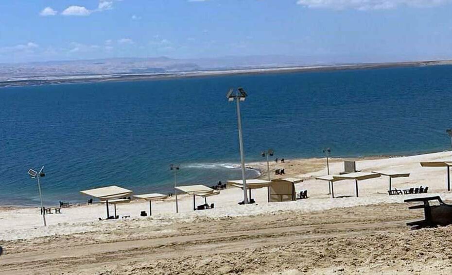 Dead Sea saltwater seepage ‘spurs sinkholes, crop loss’