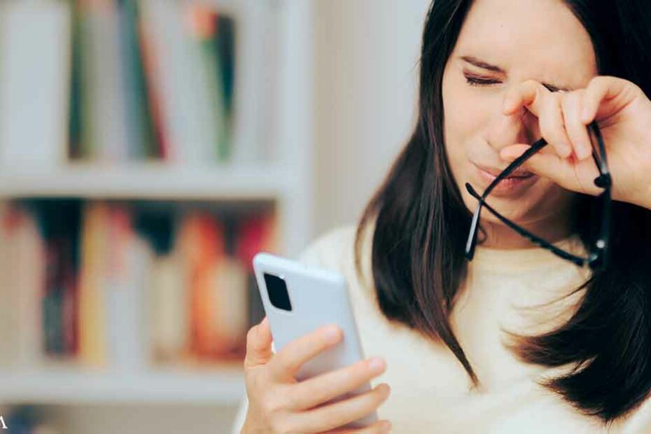 One Hour of Scrolling Triggers Eye Strain