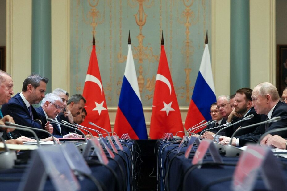 Putin in Cina: 'La crisi in Ucraina scaturita da un colpo di Stato a Kiev provocato dall'Occidente' - Europa - Ansa.it