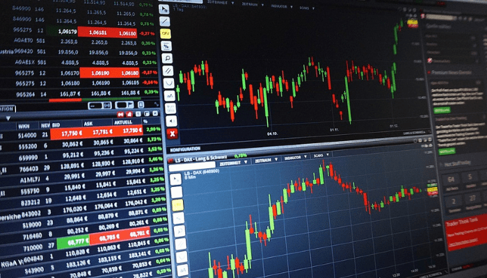 The intersection of business development and forex: How entrepreneurs can turn cash flow into capital growth