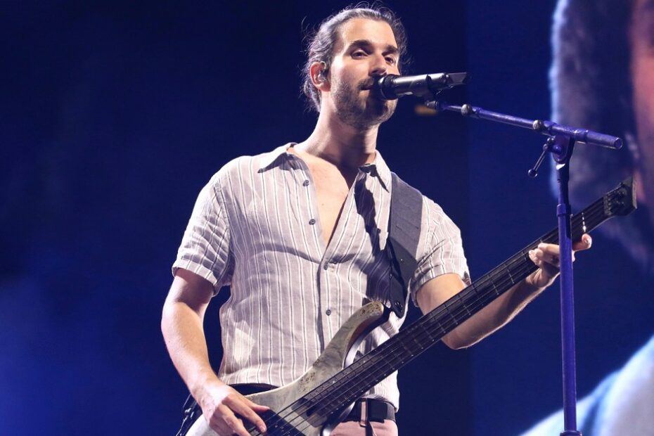 This rock bassist is remixing climate activism
