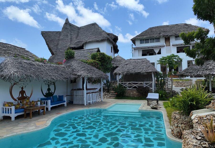 Kenya AfricaNomads coliving - hotel swimming pool