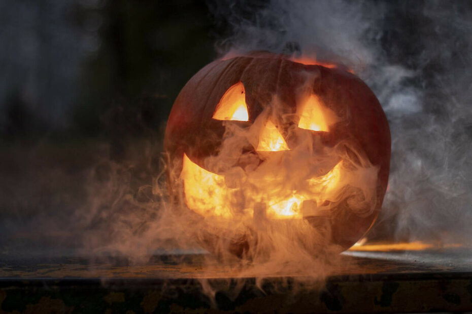 10 Small Southern Towns With Victorian Halloween Traditions - Author Kathy Haan