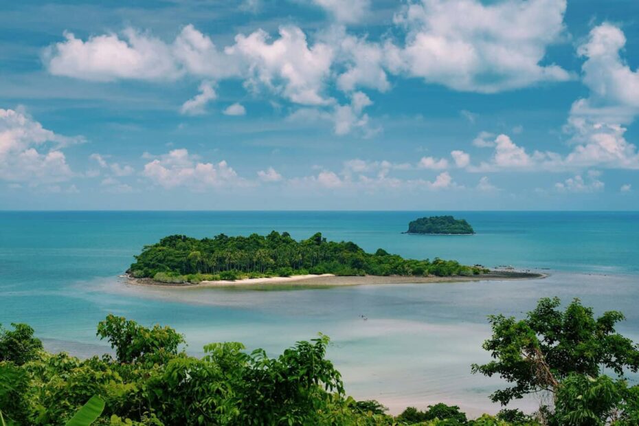 11 Hidden Islands in the U.S. You Can Actually Visit Without Crowds - Author Kathy Haan