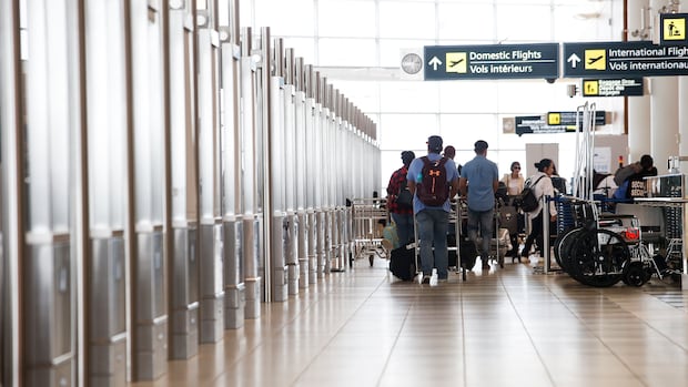 8 in 10 Conservative voters say too many immigrants are coming to Canada: poll  | CBC News