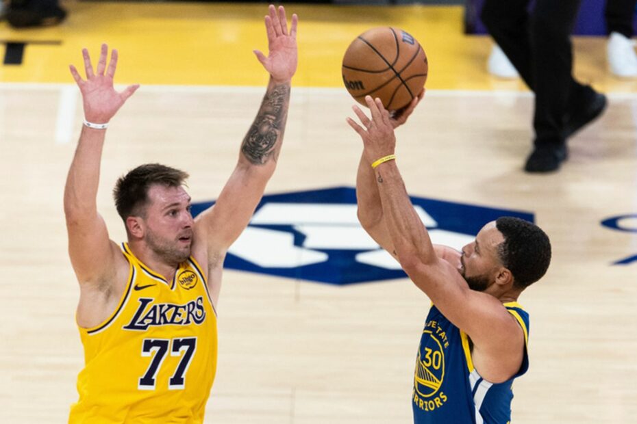 NBA: Golden State Warriors top LeBron-less Los Angeles Lakers as Oklahoma City Thunder pull off dramatic win over Houston Rockets on opening night