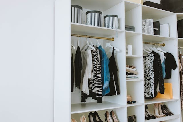 Smart Closet Systems That Maximize Small Apartments - ImpresseStudio