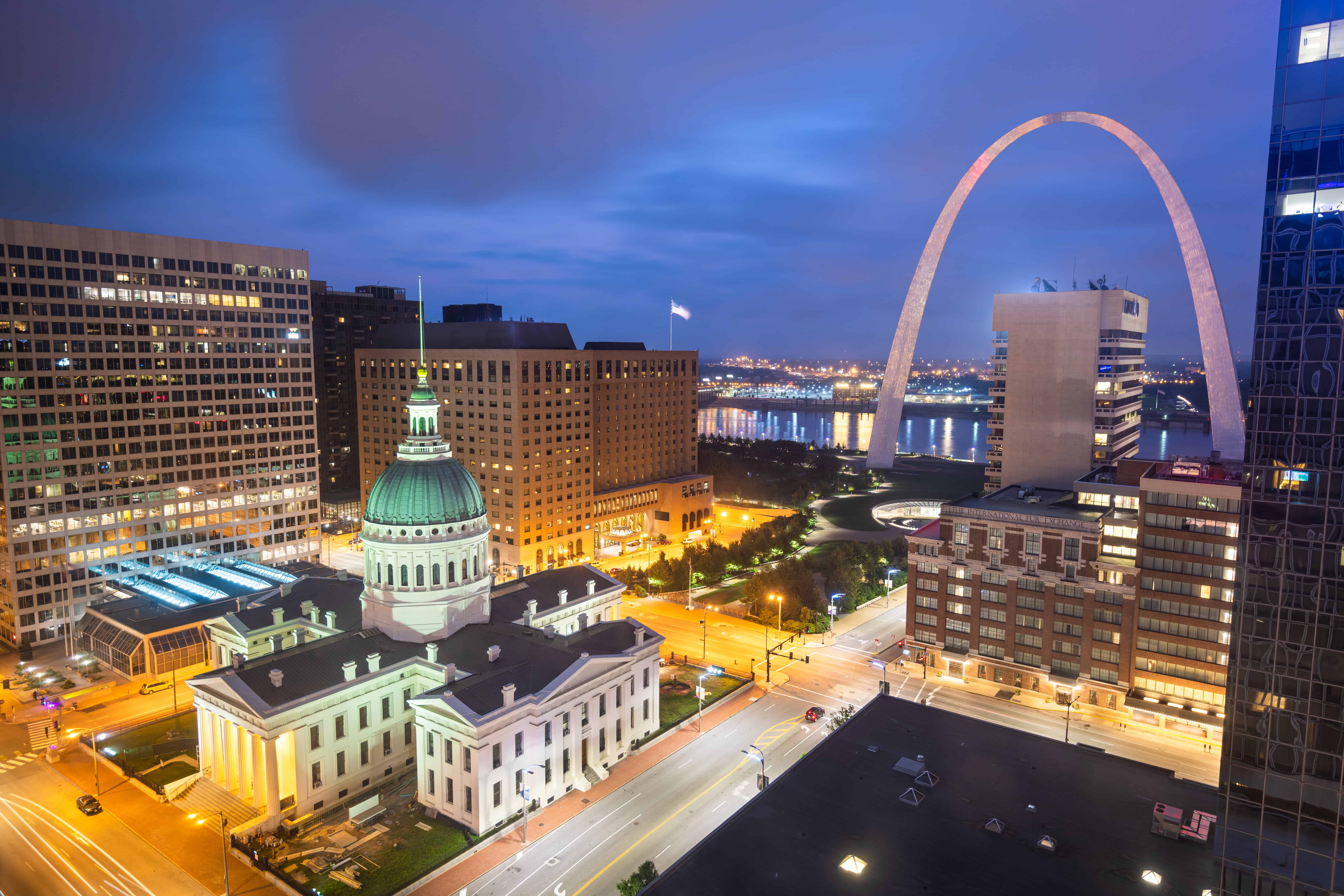 10 Famous U.S. Landmarks Hiding Secrets Most Visitors Never Notice - Idyllic Pursuit