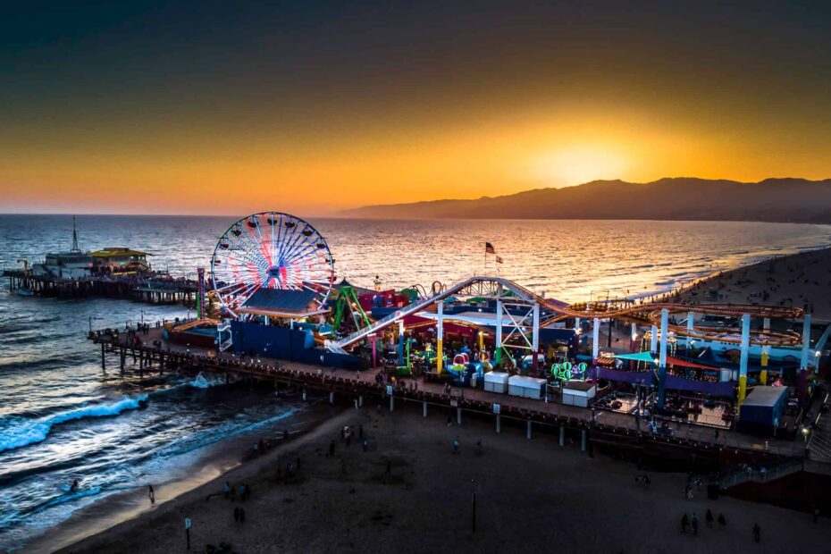 11 Overpriced U.S. Coastal Attractions and Cheaper Nearby Alternatives - Idyllic Pursuit