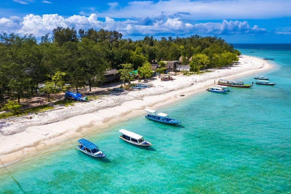 14 Beautiful Places That Lost Their Hidden Gem Status to Overtourism - Idyllic Pursuit