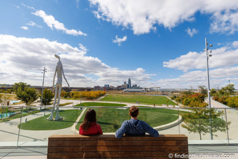 Bob Kerrey Pedestrian Bridge Omaha by Laurence Norah-2