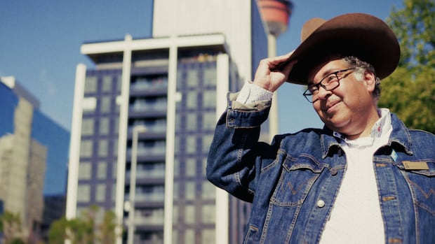 ANALYSIS | Who's behind Nenshi's Alberta NDP relaunch? Federal Liberals and NYC mayor's ad agency | CBC News