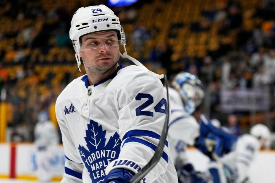 Despite loss, Maple Leafs steadied by return of Laughton’s quiet leadership