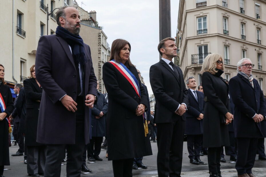 Dieci anni dopo Parigi ricorda le vittime del Bataclan - Notizie - Ansa.it