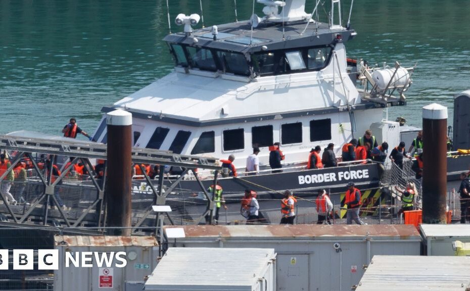 Fast-track deportations to be announced as part of asylum reforms