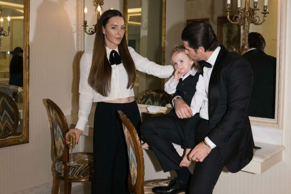 How To Throw A Holiday Cocktail Party At Home