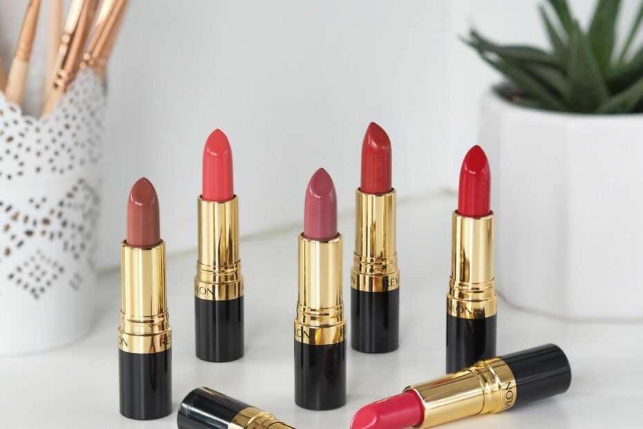 Mateja's Beauty Blog: Revlon Reviews (Powder Blush, ColorStay Longwear Lip Liner, Longwear Makeup, SuperLustrous)