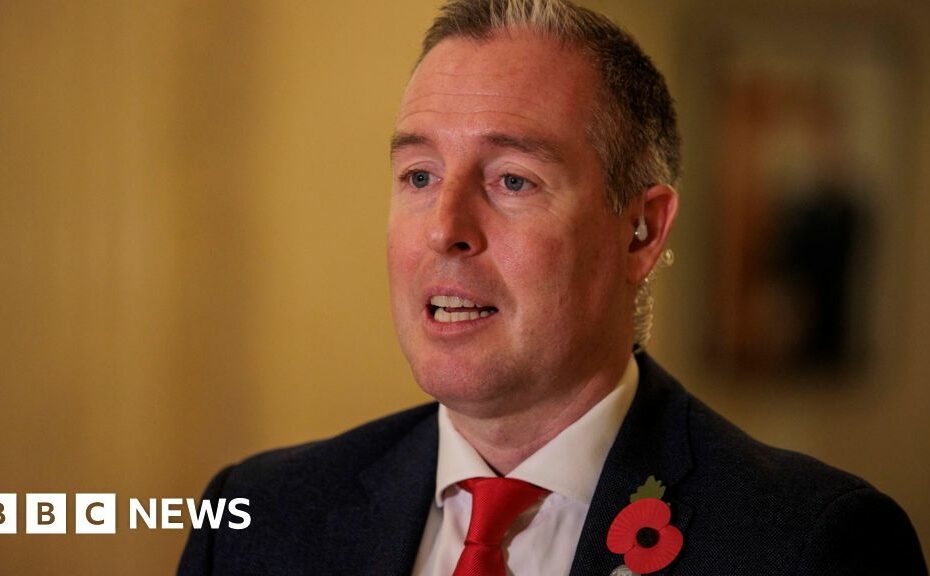 No confidence motion in Education Minister over Israel trip fails