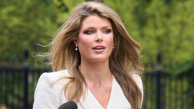 'Novel' Trump administration moves with U.S. attorney picks could backfire in Comey, James cases | CBC News