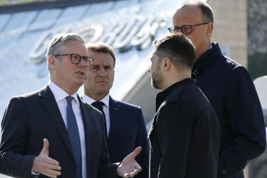 Piano di pace per l'Ucraina, Zelensky sente i leader Ue su una proposta alternativa - Notizie - Ansa.it