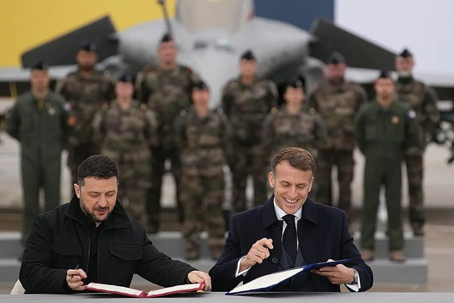 Ukraine signs deal with France for 100 Rafale fighter jets