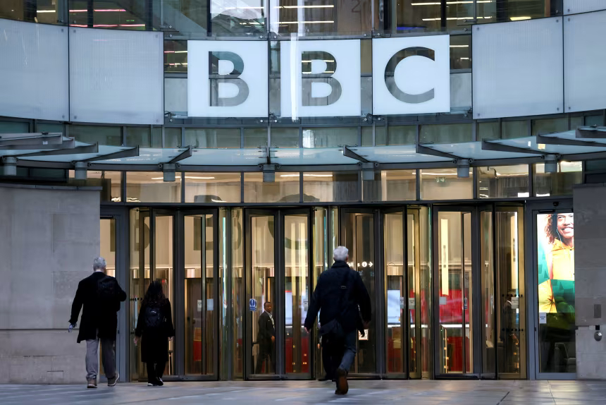 Why is Trump threatening to sue the BBC for $1 billion? - Egypt Independent