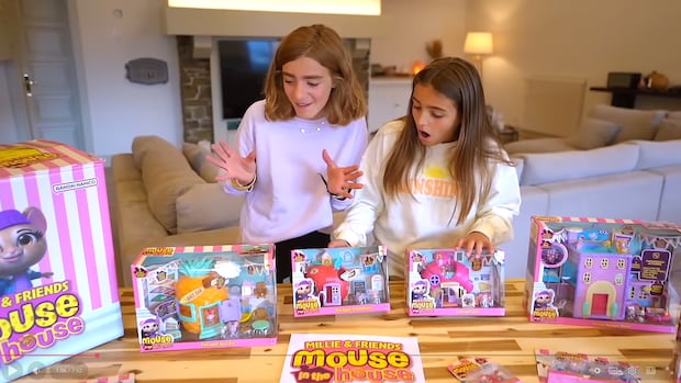 Will banning kidfluencers help protect kids? | CBC News