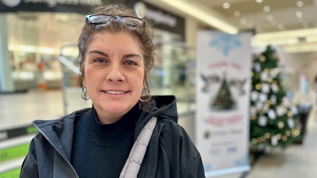 Will cost and convenience trump ‘Buy Canadian’ push this Christmas? | CBC News